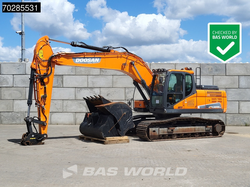 Doosan DX225 LC-5 3 BUCKETS - Pelle sur chenille: photos 1 Doosan DX225 LC-5 3 BUCKETS - Pelle sur chenille: photos 1