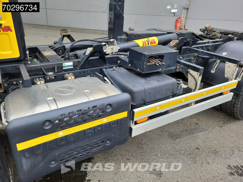 Camion ampliroll Iveco Eurocargo 120-220 4X2 12tonner HYVA 06-37-S Hooklift Manual ACC Euro 6: photos 17