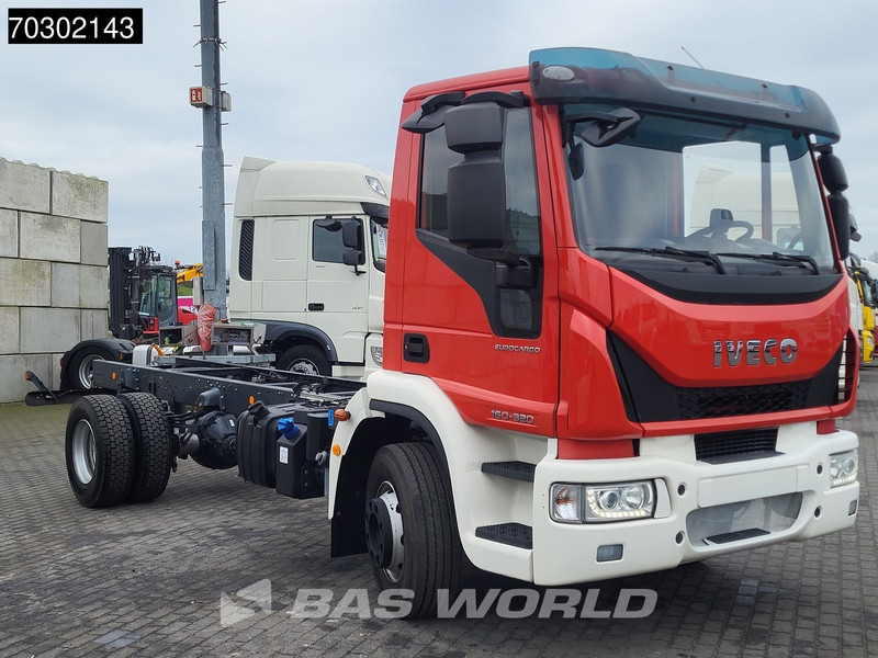 Iveco Eurocargo 180E320 4X2 NEW! 18T chassis 2017 production Euro 6 - Châssis cabine: photos 3 Iveco Eurocargo 180E320 4X2 NEW! 18T chassis 2017 production Euro 6 - Châssis cabine: photos 3