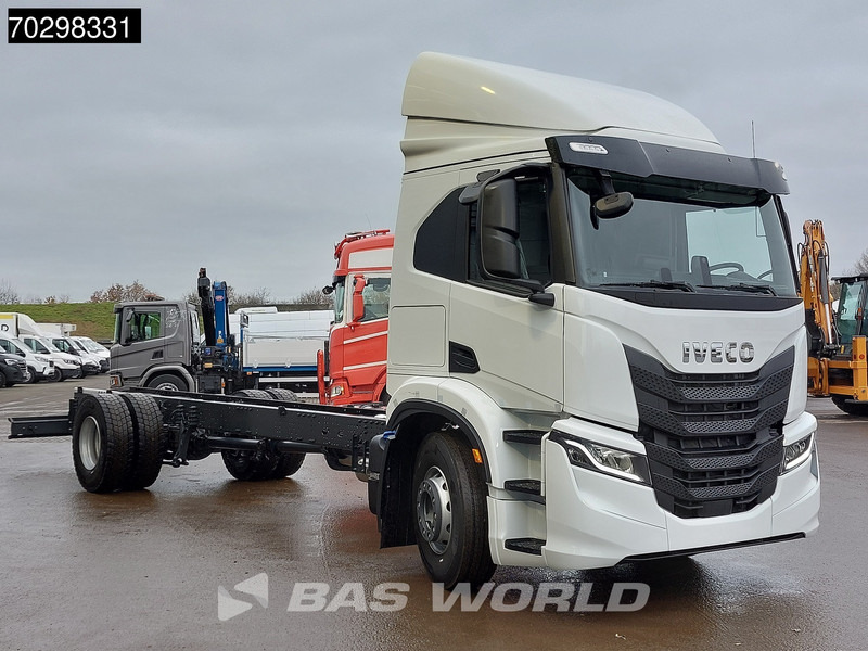 Iveco S-Way 340 4X2 NEW! Chassis ACC Led Euro 6 - Châssis cabine: photos 3 Iveco S-Way 340 4X2 NEW! Chassis ACC Led Euro 6 - Châssis cabine: photos 3