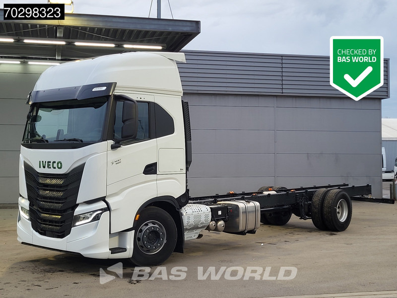 Iveco S-Way 420 4X2 NEW! Chassis, Automatic Standklima 2xTanks Euro 6 - Châssis cabine: photos 1 Iveco S-Way 420 4X2 NEW! Chassis, Automatic Standklima 2xTanks Euro 6 - Châssis cabine: photos 1