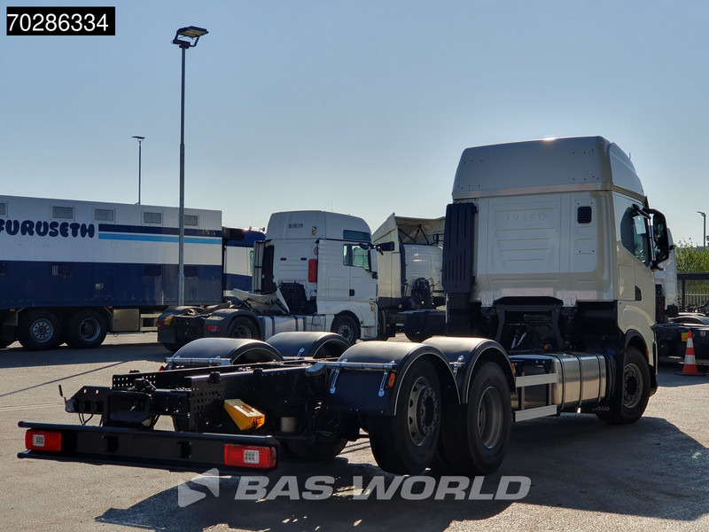 Iveco S-Way 490 6X2 NEW chassis! Retarder Lift+lenkasche PTO preparation LED Navi ACC Euro 6 - Châssis cabine: photos 5 Iveco S-Way 490 6X2 NEW chassis! Retarder Lift+lenkasche PTO preparation LED Navi ACC Euro 6 - Châssis cabine: photos 5