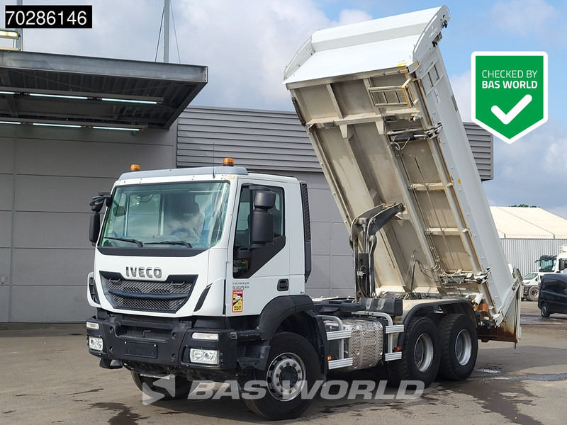 Iveco Trakker 360 6X4 10m3 2-Sided Tipper Steelsuspension Big-Axle Automatic Euro 6 - Camion benne: photos 1 Iveco Trakker 360 6X4 10m3 2-Sided Tipper Steelsuspension Big-Axle Automatic Euro 6 - Camion benne: photos 1