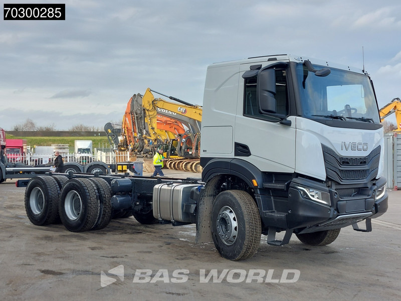 Iveco X-Way 500 X-Way 6X4 NEW 6x4 chassis Sleepercab Rear Air suspension Automatic Euro 6 - Châssis cabine: photos 3 Iveco X-Way 500 X-Way 6X4 NEW 6x4 chassis Sleepercab Rear Air suspension Automatic Euro 6 - Châssis cabine: photos 3
