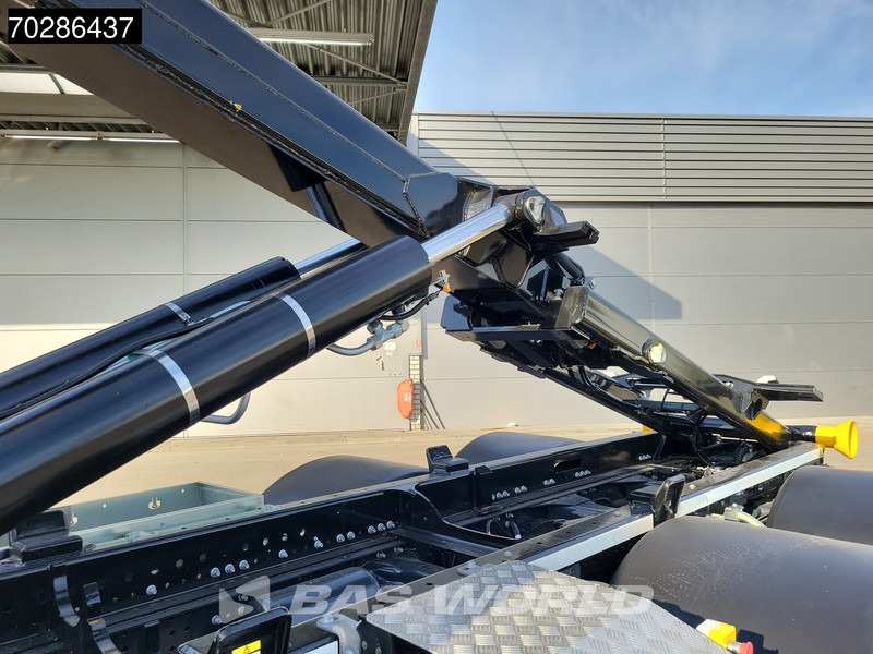 Iveco X-Way 580 6X2 Palfinger PHT20SLD5 Hooklift Lift+steering Axle Automatic Navi ACC LED Euro 6 - Camion ampliroll: photos 3 Iveco X-Way 580 6X2 Palfinger PHT20SLD5 Hooklift Lift+steering Axle Automatic Navi ACC LED Euro 6 - Camion ampliroll: photos 3