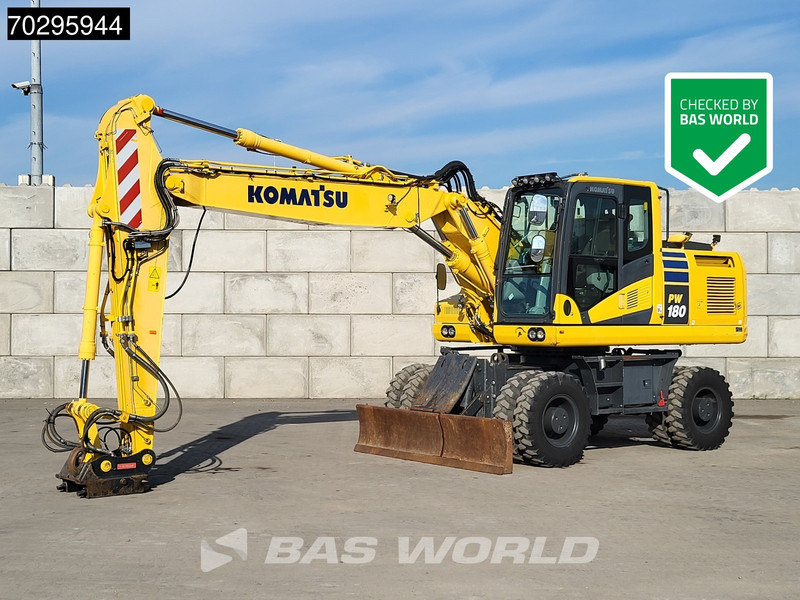 Komatsu PW180 -11 - Pelle sur pneus: photos 1 Komatsu PW180 -11 - Pelle sur pneus: photos 1