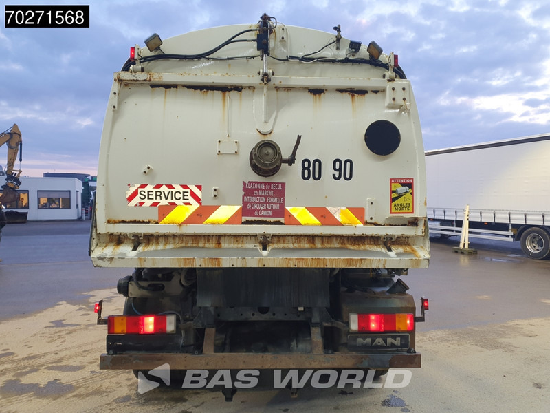 MAN LE 15.250 4X2 Eurovoirie Sweeper Manual Steelsuspension Euro 3 - Balayeuse de voirie: photos 3 MAN LE 15.250 4X2 Eurovoirie Sweeper Manual Steelsuspension Euro 3 - Balayeuse de voirie: photos 3