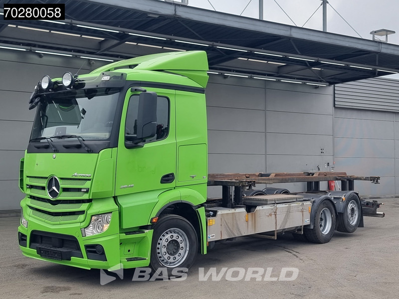 Mercedes-Benz Actros 2545 6X2 Hydraulic Liftable BDF system Lift+steering axle ADR Euro 6 - Camion porte-conteneur/ Caisse mobile: photos 5 Mercedes-Benz Actros 2545 6X2 Hydraulic Liftable BDF system Lift+steering axle ADR Euro 6 - Camion porte-conteneur/ Caisse mobile: photos 5