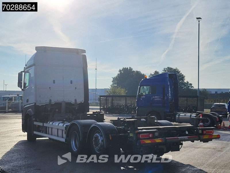 Mercedes-Benz Actros 2545 Actros 6X2 NL-Truck Retarder 2xTanks Lift-Axle ACC Xenon Navi Euro 6 - Camion porte-conteneur/ Caisse mobile: photos 2 Mercedes-Benz Actros 2545 Actros 6X2 NL-Truck Retarder 2xTanks Lift-Axle ACC Xenon Navi Euro 6 - Camion porte-conteneur/ Caisse mobile: photos 2