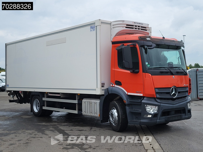 Mercedes-Benz Antos 1827 4X2 18tonner Cooling engine Defect Ladebordwand Automatic Euro 6 - Camion frigorifique: photos 3 Mercedes-Benz Antos 1827 4X2 18tonner Cooling engine Defect Ladebordwand Automatic Euro 6 - Camion frigorifique: photos 3