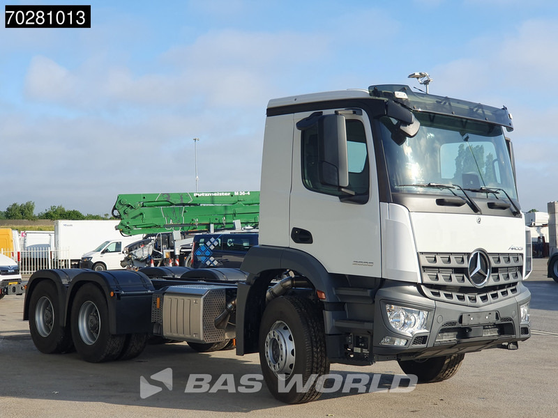 Mercedes-Benz Arocs 2636 6X4 NEW chassis Flywheel PTO Big-Axle Automatic Steelsuspension Euro 6 - Châssis cabine: photos 3 Mercedes-Benz Arocs 2636 6X4 NEW chassis Flywheel PTO Big-Axle Automatic Steelsuspension Euro 6 - Châssis cabine: photos 3