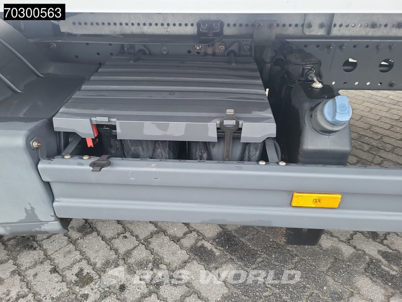 Mercedes-Benz Atego 818 4X2 8tonner Automatic 1500kg Ladebordwand Euro 6 - Camion fourgon: photos 2 Mercedes-Benz Atego 818 4X2 8tonner Automatic 1500kg Ladebordwand Euro 6 - Camion fourgon: photos 2