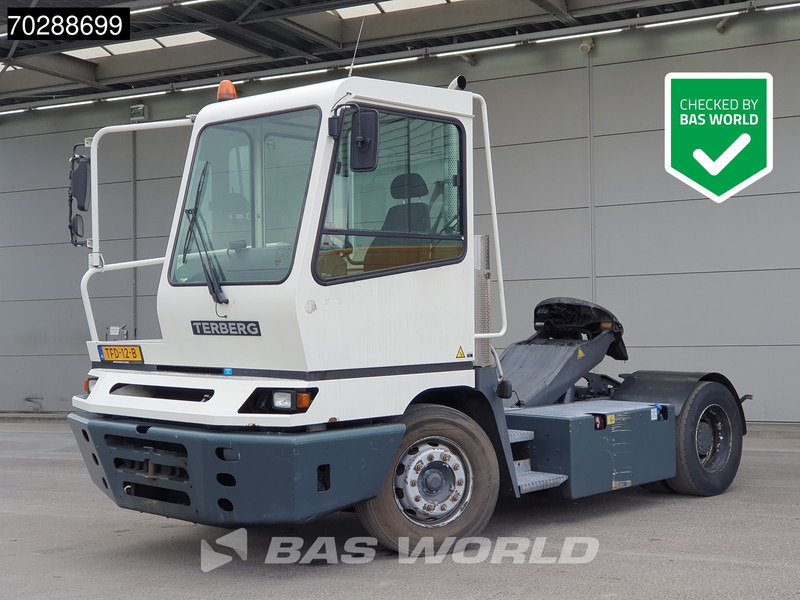 Terberg YT 222 4X2 NL-Truck Big-Axle - Tracteur portuaire: photos 1 Terberg YT 222 4X2 NL-Truck Big-Axle - Tracteur portuaire: photos 1