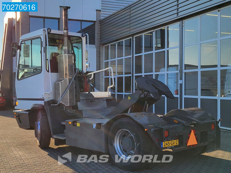 Terberg YT182 4X2 - Tracteur portuaire: photos 2 Terberg YT182 4X2 - Tracteur portuaire: photos 2