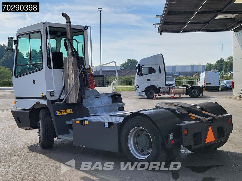 Terberg YT222 4X2 NL-Truck EPA Big-Axle Hebesattel - Tracteur portuaire: photos 2 Terberg YT222 4X2 NL-Truck EPA Big-Axle Hebesattel - Tracteur portuaire: photos 2