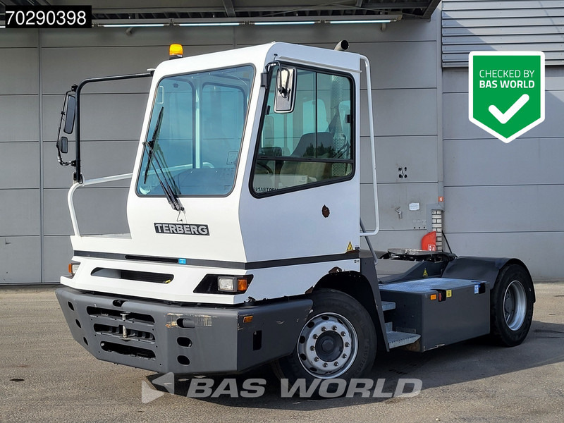Terberg YT222 4X2 NL-Truck EPA Big-Axle Hebesattel - Tracteur portuaire: photos 1 Terberg YT222 4X2 NL-Truck EPA Big-Axle Hebesattel - Tracteur portuaire: photos 1