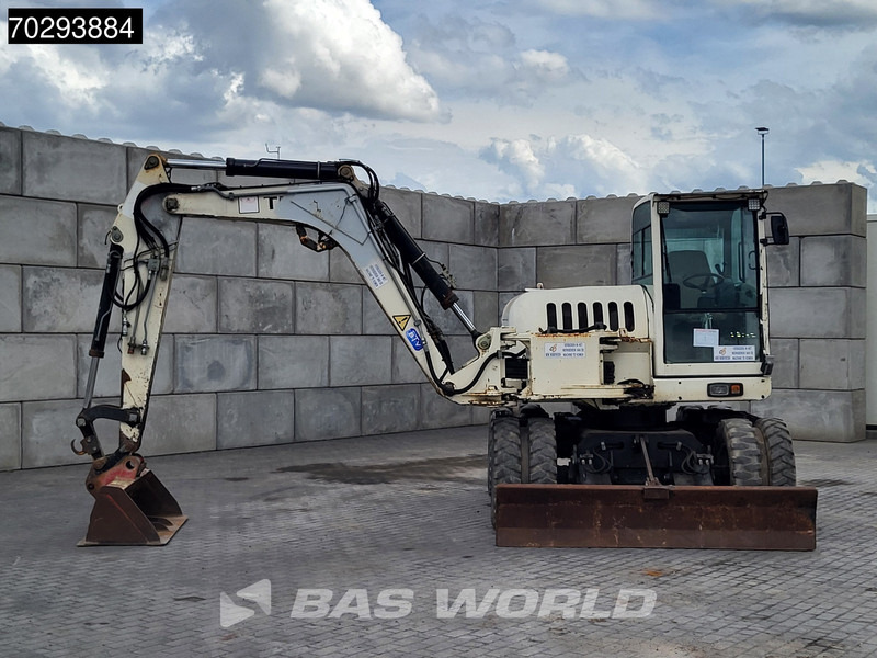 Pelle sur pneus Terex TW85: photos 5