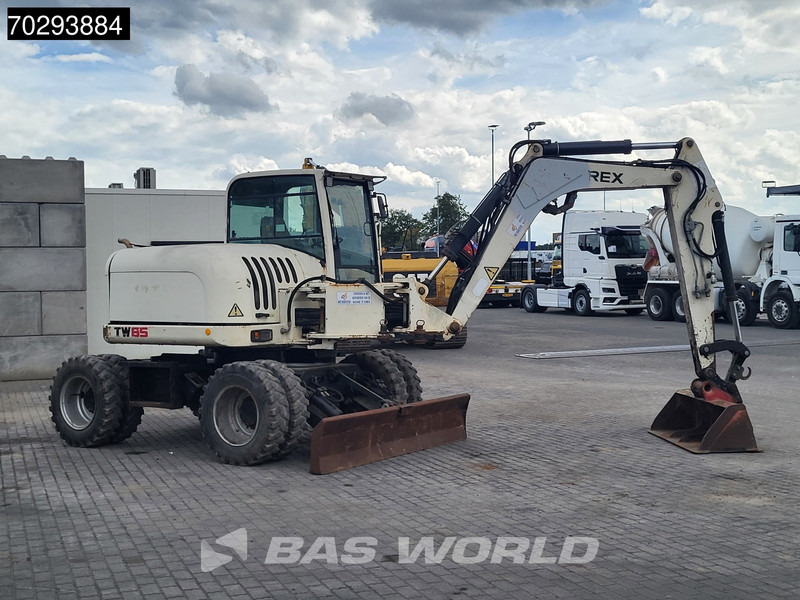 Pelle sur pneus Terex TW85: photos 9