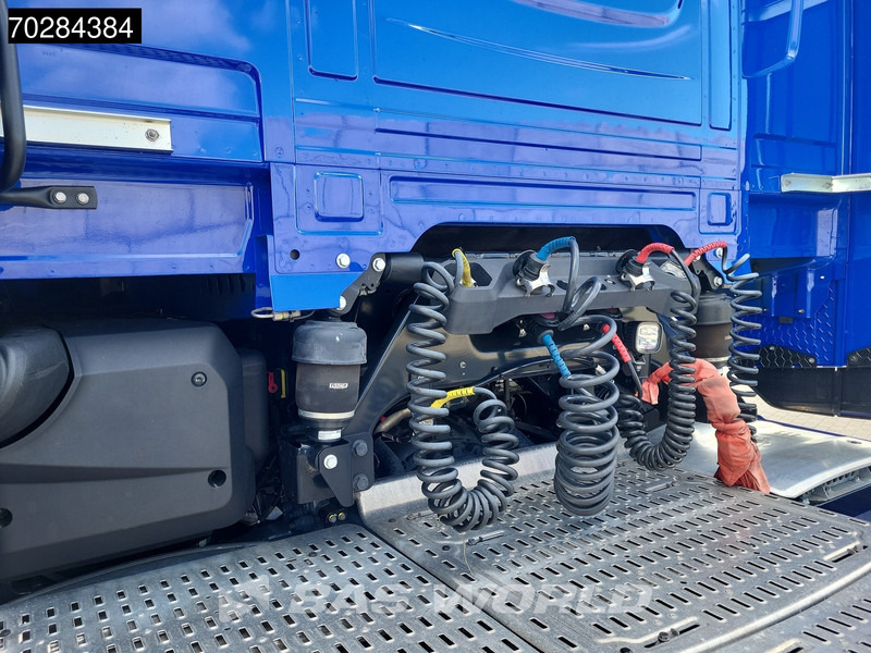 DAF XG+ 530 XG+ 4X2 Retarder 2x Tanks Alcoa's Standklima ACC - Tracteur routier: photos 5 DAF XG+ 530 XG+ 4X2 Retarder 2x Tanks Alcoa's Standklima ACC - Tracteur routier: photos 5