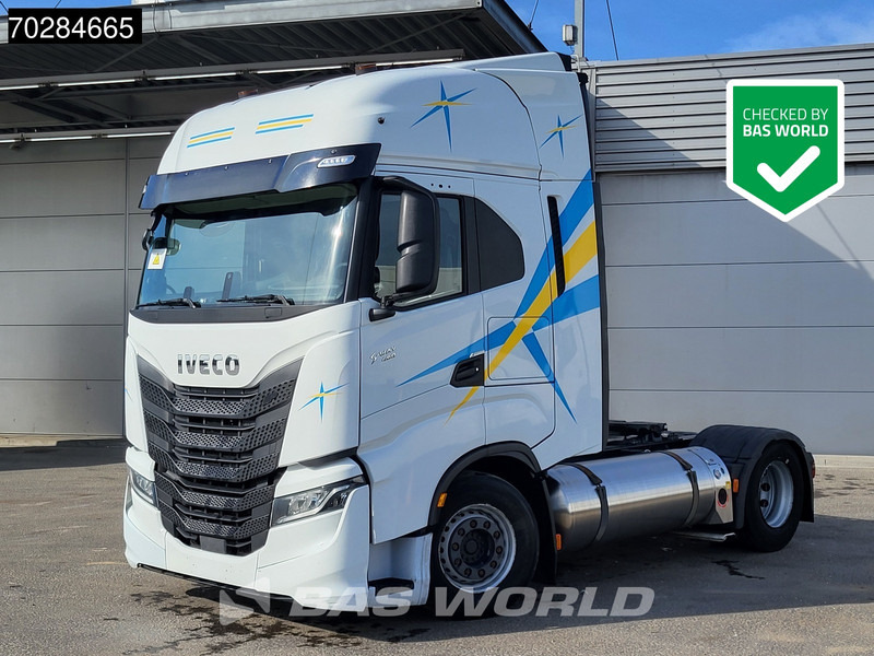 Iveco S-Way 460 4X2 LNG Retarder 2x Tanks Standklima LED ACC Navi - Tracteur routier: photos 1 Iveco S-Way 460 4X2 LNG Retarder 2x Tanks Standklima LED ACC Navi - Tracteur routier: photos 1