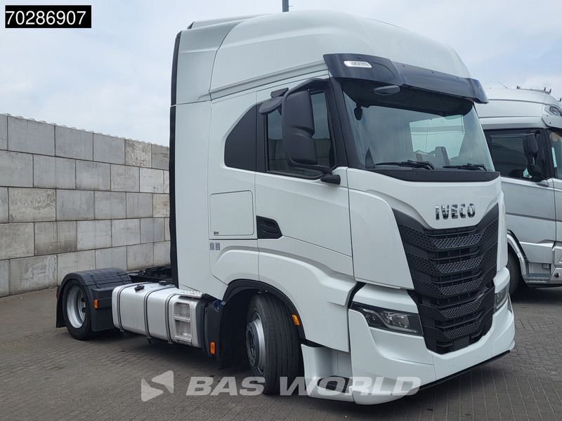 Iveco S-Way 480 4X2 Mega Retarder Standklima 2xTanks Navi ACC LED Euro 6 - Tracteur routier: photos 3 Iveco S-Way 480 4X2 Mega Retarder Standklima 2xTanks Navi ACC LED Euro 6 - Tracteur routier: photos 3
