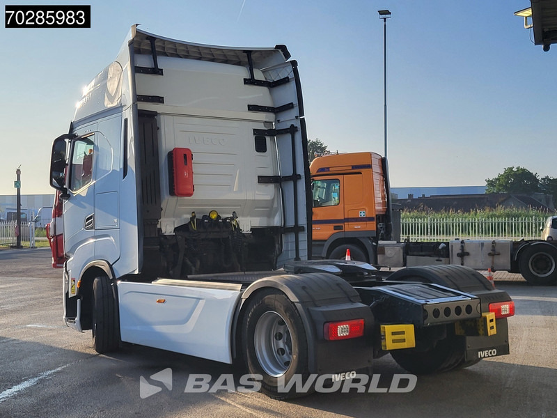 Iveco S-Way 490 4X2 Retarder Standklima 2xTanks Navi ACC LED Euro 6 - Tracteur routier: photos 2 Iveco S-Way 490 4X2 Retarder Standklima 2xTanks Navi ACC LED Euro 6 - Tracteur routier: photos 2