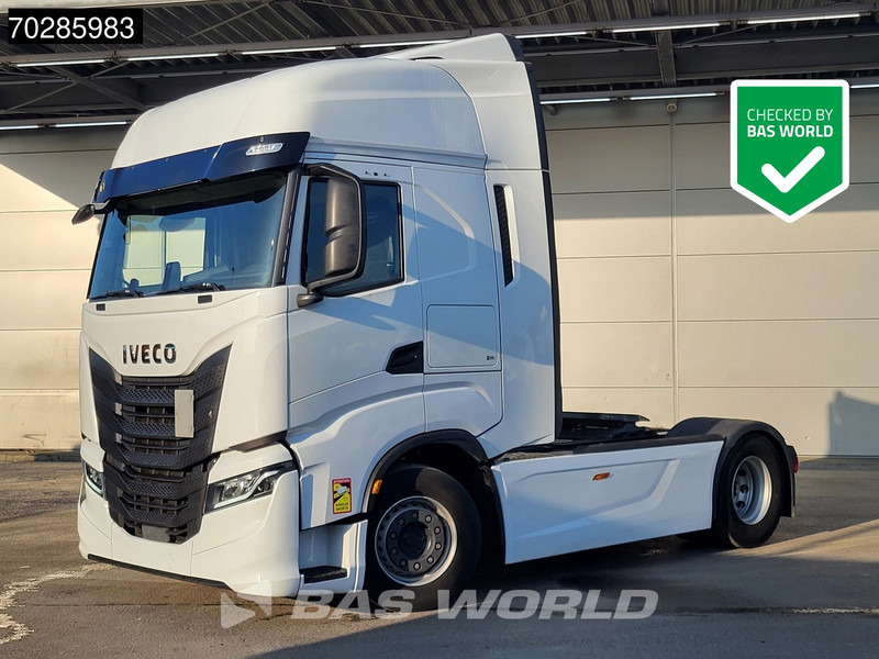 Iveco S-Way 490 4X2 Retarder Standklima 2xTanks Navi ACC LED Euro 6 - Tracteur routier: photos 1 Iveco S-Way 490 4X2 Retarder Standklima 2xTanks Navi ACC LED Euro 6 - Tracteur routier: photos 1