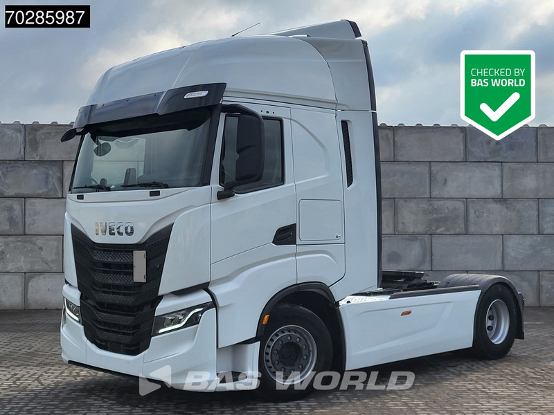Iveco S-Way 490 4X2 Retarder Standklima 2xTanks Navi - Tracteur routier: photos 1 Iveco S-Way 490 4X2 Retarder Standklima 2xTanks Navi - Tracteur routier: photos 1