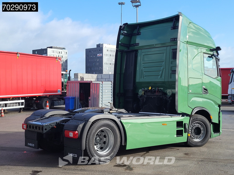 Iveco S-Way 500 S-Way 4X2 NEW! Retarder 2xTanks ACC Standklima LED Euro 6 - Tracteur routier: photos 5 Iveco S-Way 500 S-Way 4X2 NEW! Retarder 2xTanks ACC Standklima LED Euro 6 - Tracteur routier: photos 5