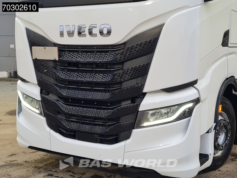 Tracteur routier Iveco S-Way 570 6X4: photos 11