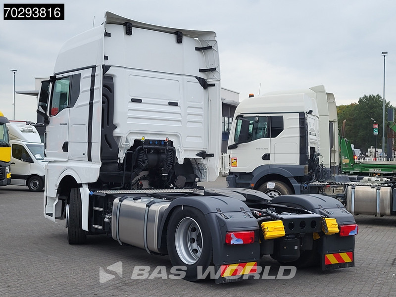 MAN TGX 18.480 4X2 NEW! GX Standklima LED 2xTanks ACC Euro 6 - Tracteur routier: photos 2 MAN TGX 18.480 4X2 NEW! GX Standklima LED 2xTanks ACC Euro 6 - Tracteur routier: photos 2