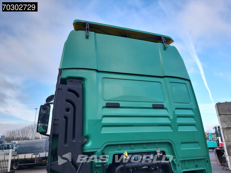 MAN TGX 18.500 4X2 Mega XXL Retarder 2xTanks ACC Euro 6 - Tracteur routier: photos 5 MAN TGX 18.500 4X2 Mega XXL Retarder 2xTanks ACC Euro 6 - Tracteur routier: photos 5