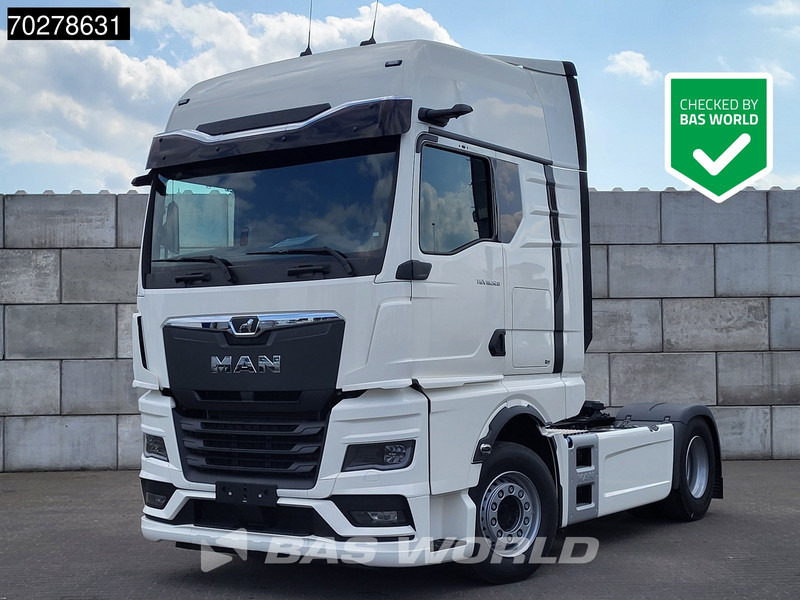 MAN TGX 18.520 4X2 NEW! GX Retarder 2x Tanks Standklima MirrorCam Navi LED - Tracteur routier: photos 1 MAN TGX 18.520 4X2 NEW! GX Retarder 2x Tanks Standklima MirrorCam Navi LED - Tracteur routier: photos 1