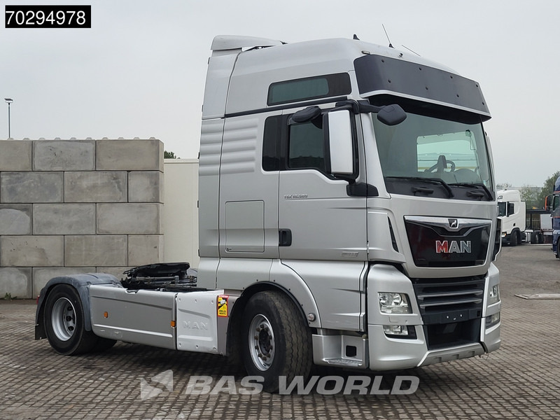 MAN TGX 18.580 4X2 Full-Air Retarder Leder Standairco 2xTanks Navi Xenon ACC Euro 6 - Tracteur routier: photos 3 MAN TGX 18.580 4X2 Full-Air Retarder Leder Standairco 2xTanks Navi Xenon ACC Euro 6 - Tracteur routier: photos 3