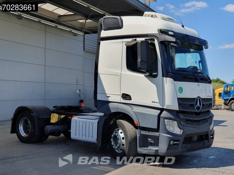 Mercedes-Benz Actros 1843 4X2 StreamSpace Retarder ADR Standklima - Tracteur routier: photos 3 Mercedes-Benz Actros 1843 4X2 StreamSpace Retarder ADR Standklima - Tracteur routier: photos 3