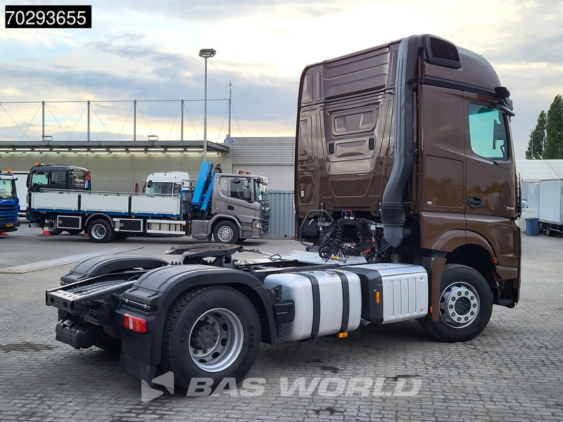 Mercedes-Benz Actros 1848 4X2 BigSpace Retarder 2x Tanks ACC Standklima MirrorCam Euro 6 - Tracteur routier: photos 5 Mercedes-Benz Actros 1848 4X2 BigSpace Retarder 2x Tanks ACC Standklima MirrorCam Euro 6 - Tracteur routier: photos 5