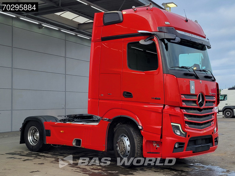 Mercedes-Benz Actros 1858 4X2 GigaSpace Retarder 2xTanks Leather Standairco PPC Navi ACC Euro 6 - Tracteur routier: photos 3 Mercedes-Benz Actros 1858 4X2 GigaSpace Retarder 2xTanks Leather Standairco PPC Navi ACC Euro 6 - Tracteur routier: photos 3