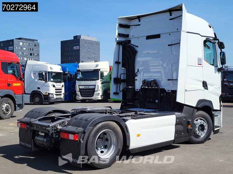 Renault T 520 4X2 NEW! Retarder Optiebrake+ 2x Tanks ACC LED - Tracteur routier: photos 5 Renault T 520 4X2 NEW! Retarder Optiebrake+ 2x Tanks ACC LED - Tracteur routier: photos 5