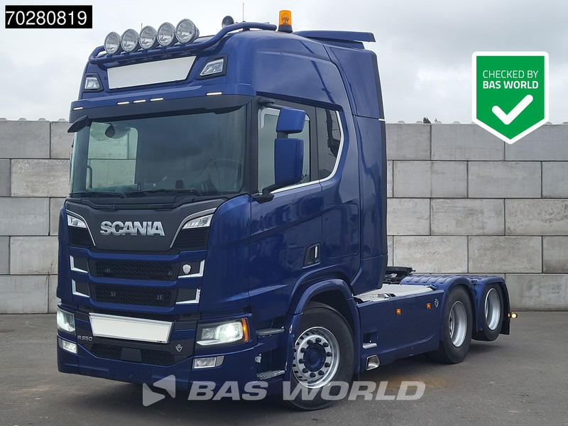 Scania R650 R 6X2 3 Pedal! Retarder Full-Air Liftachse Standklima Navi - Tracteur routier: photos 1 Scania R650 R 6X2 3 Pedal! Retarder Full-Air Liftachse Standklima Navi - Tracteur routier: photos 1