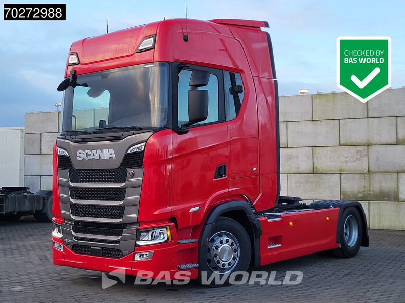 Scania S460 4X2 NEW! Retarder ACC Navi Standklima 2X Tanks - Tracteur routier: photos 1 Scania S460 4X2 NEW! Retarder ACC Navi Standklima 2X Tanks - Tracteur routier: photos 1