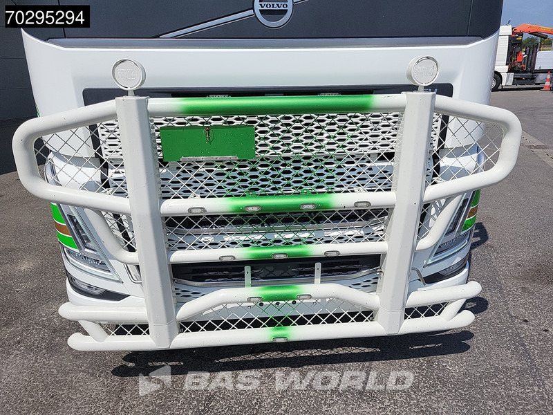 Camion plateau, Camion grue Volvo FH 500 FH 6X4 Full-Air Liftachse HMF 2820K-RCS Crane+JIB Remote Control I-ParkCool VDS LED Kran: photos 16