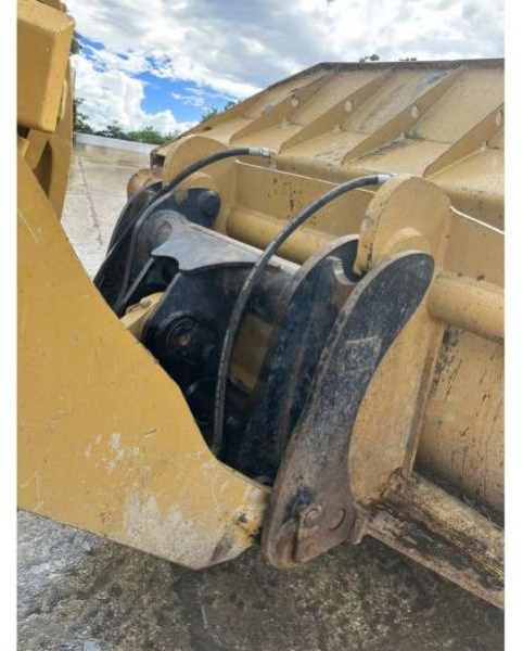 Chargeuse sur pneus Caterpillar 966M: photos 11