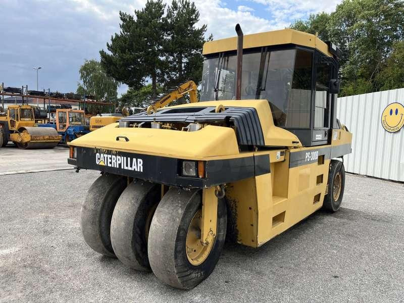 Caterpillar PS300B - Compacteur à pneus: photos 2 Caterpillar PS300B - Compacteur à pneus: photos 2