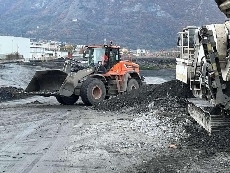 Doosan DL300 - Chargeuse sur pneus: photos 5 Doosan DL300 - Chargeuse sur pneus: photos 5