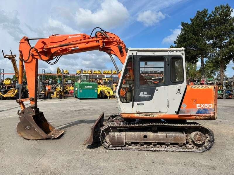 Hitachi Pelle sur Chenilles EX60 - Pelle sur chenille: photos 4 Hitachi Pelle sur Chenilles EX60 - Pelle sur chenille: photos 4
