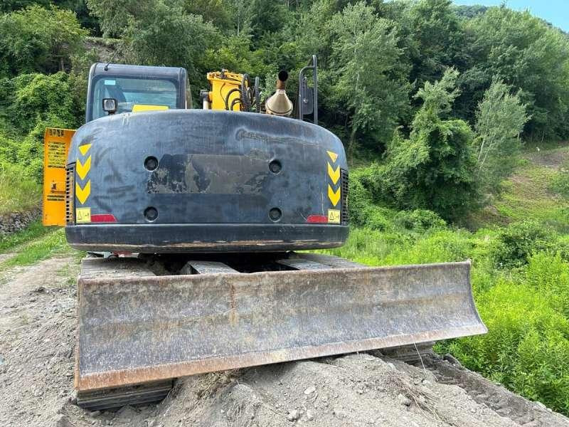 Jcb JZ140LC MACHINE SUISSE - Pelle sur chenille: photos 2 Jcb JZ140LC MACHINE SUISSE - Pelle sur chenille: photos 2
