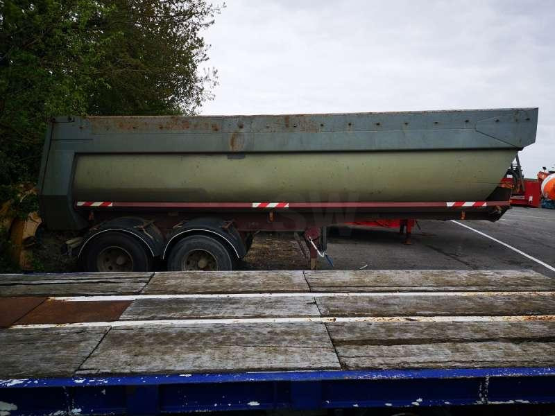 Kaiser KAISER 2 ESSIEUX - Semi-remorque benne: photos 4 Kaiser KAISER 2 ESSIEUX - Semi-remorque benne: photos 4