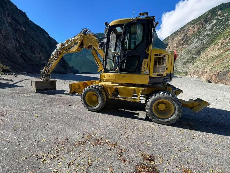 Komatsu PW118MR-8 - Pelle sur pneus: photos 5 Komatsu PW118MR-8 - Pelle sur pneus: photos 5