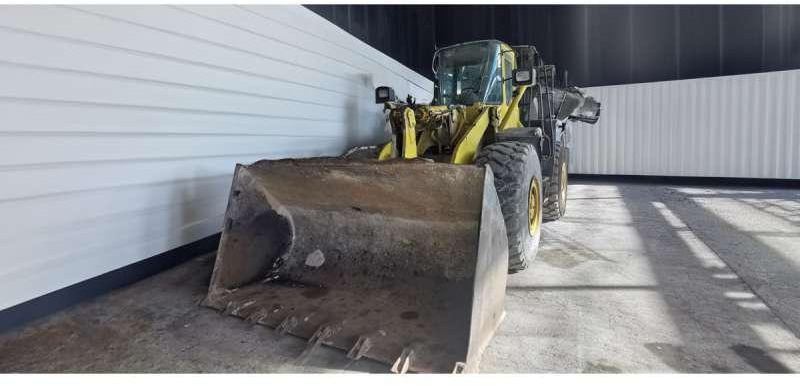 Komatsu WA470-3 - Chargeuse sur pneus: photos 2 Komatsu WA470-3 - Chargeuse sur pneus: photos 2