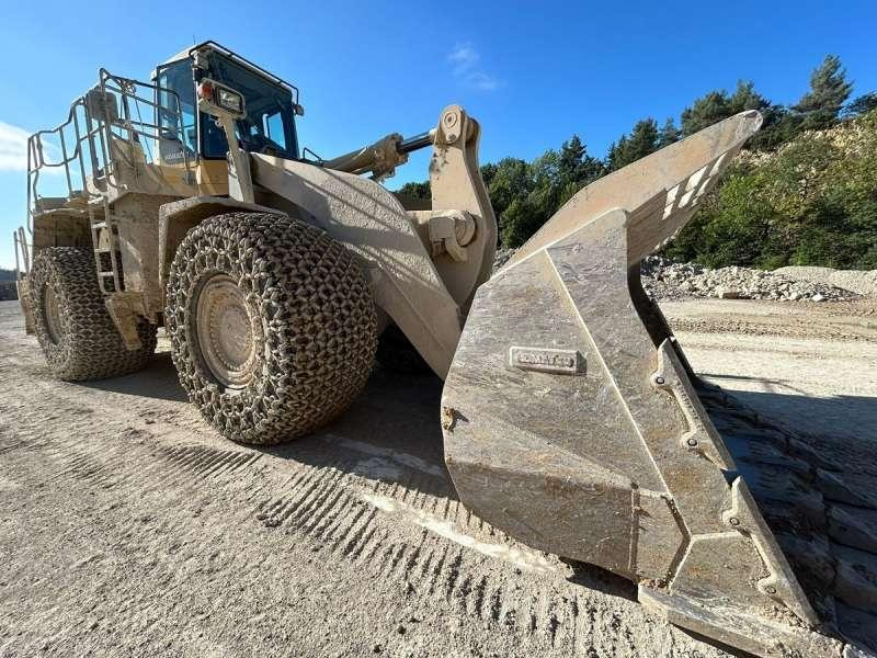 Komatsu WA600-8E0 - Chargeuse sur pneus: photos 2 Komatsu WA600-8E0 - Chargeuse sur pneus: photos 2